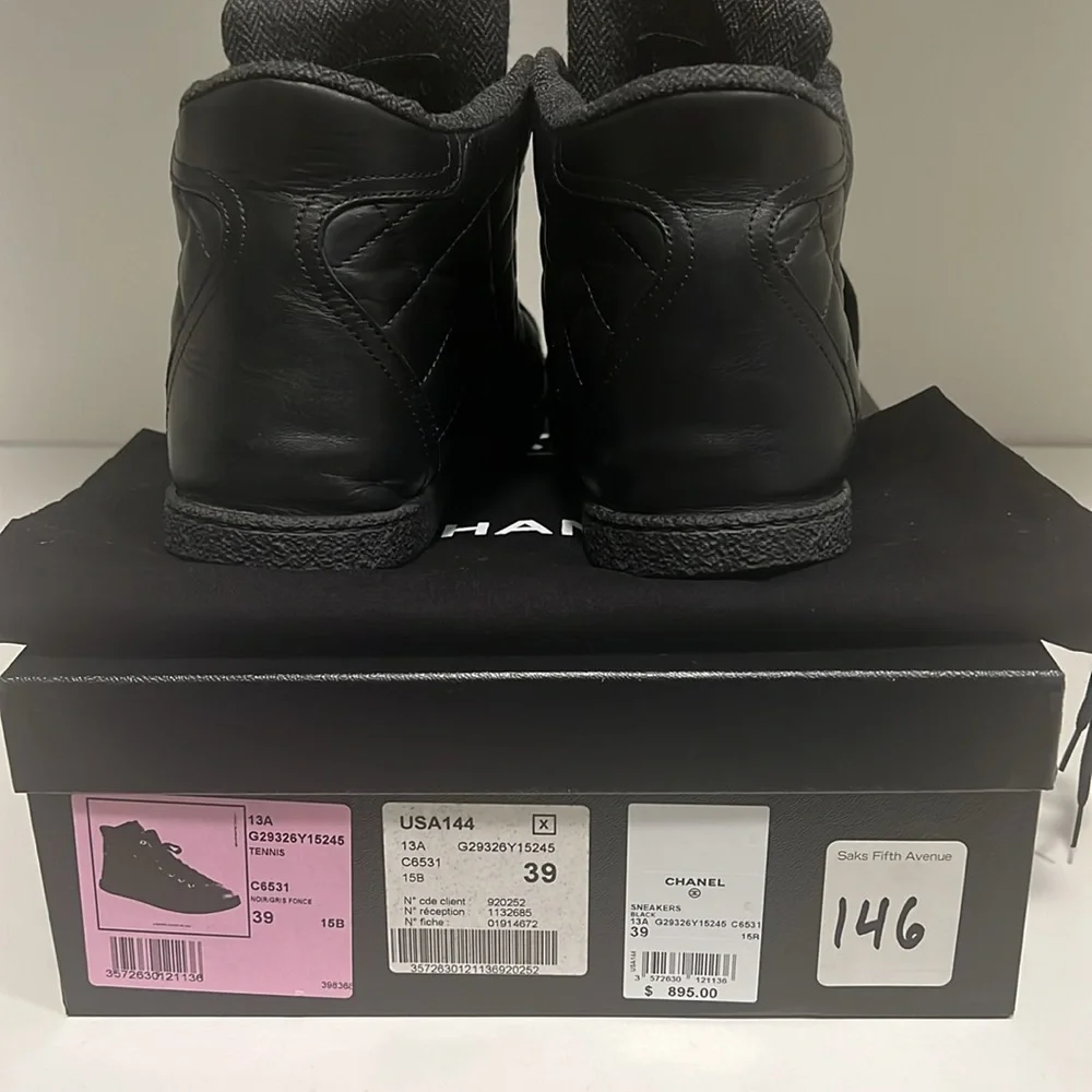 Authentic Chanel noir sneakers - Picture 6 of 6